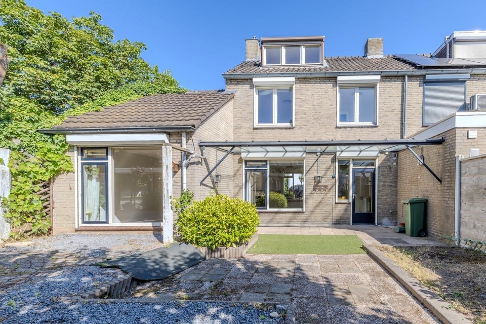 Hoekwoning te koop: Steenmetsersdreef 11, Maastricht