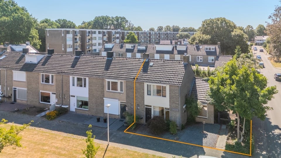 Hoekwoning te koop: Steenmetsersdreef 11, Maastricht