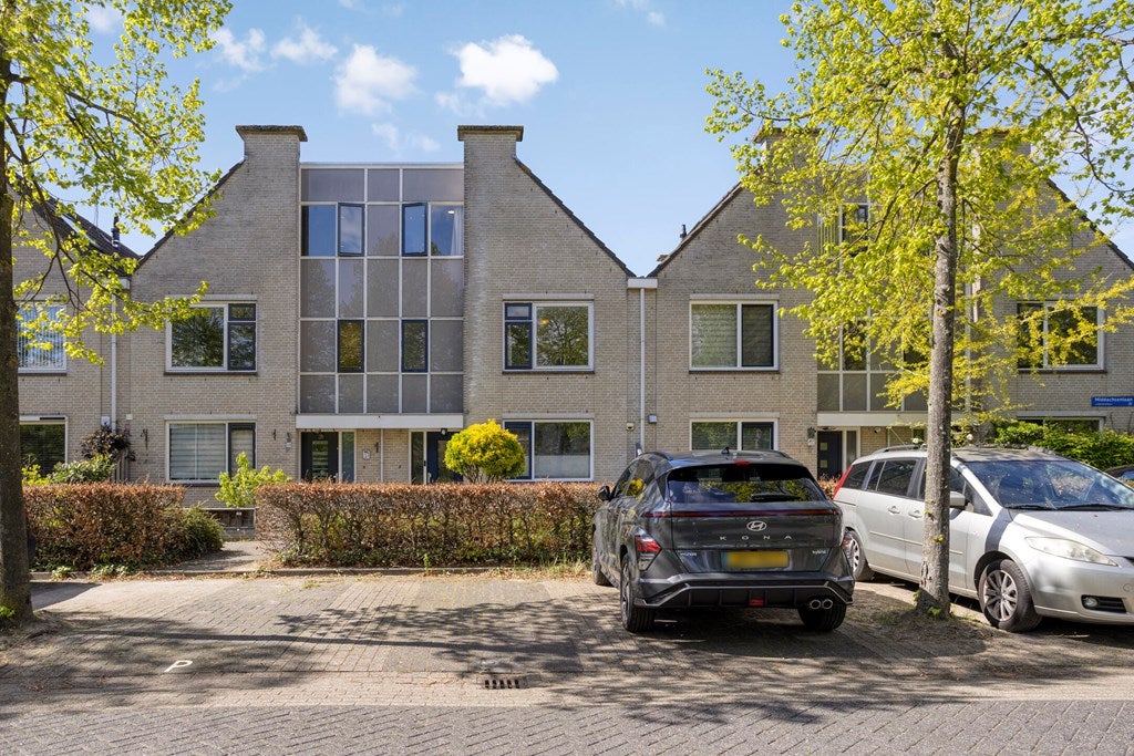 Tussenwoning te koop: Middachtenlaan 46, Almere