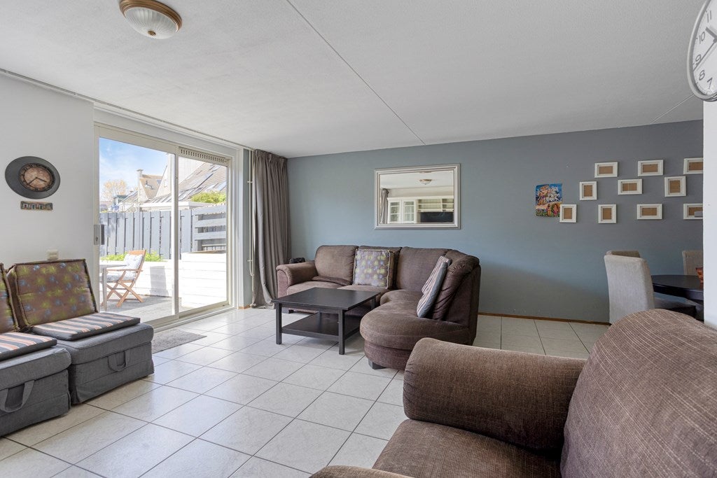 Tussenwoning te koop: Middachtenlaan 46, Almere