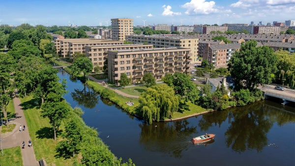 E in Amsterdam