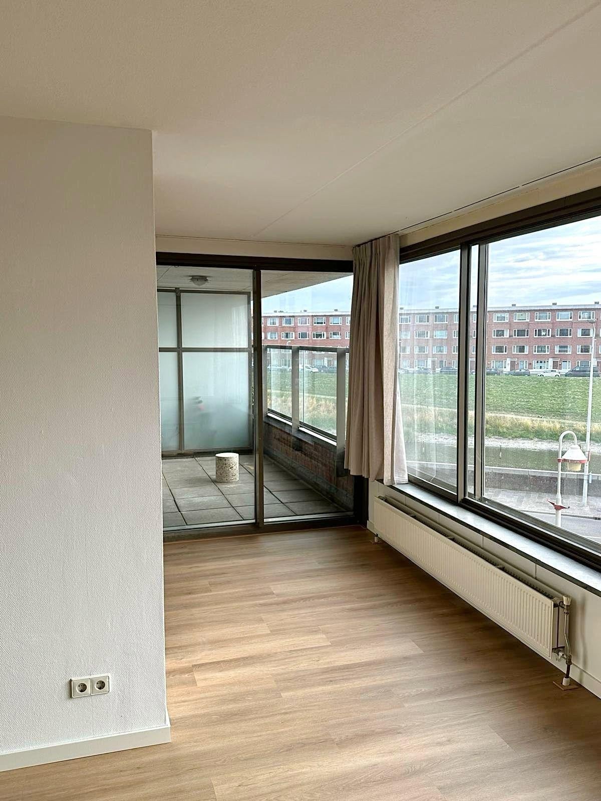 Woning te huur: Dr. Lelykade, 'S-Gravenhage