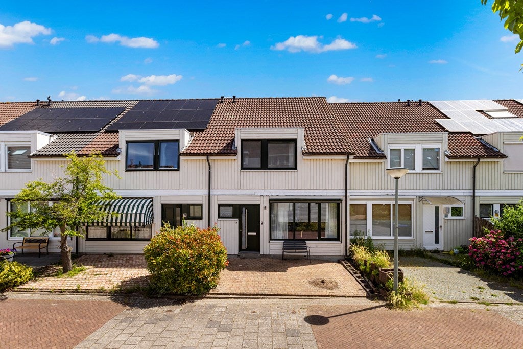 Huis Weerdestein 76 in Dordrecht