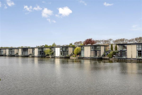 Huis Ommelandvaart 70 in Almere