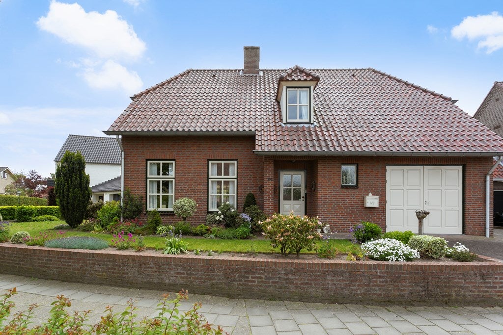 Koopwoningen Budel Huis te koop in Budel
