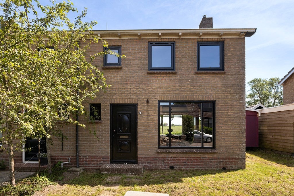 Huis Krelis Annesstraat 42 in Oudebildtzijl