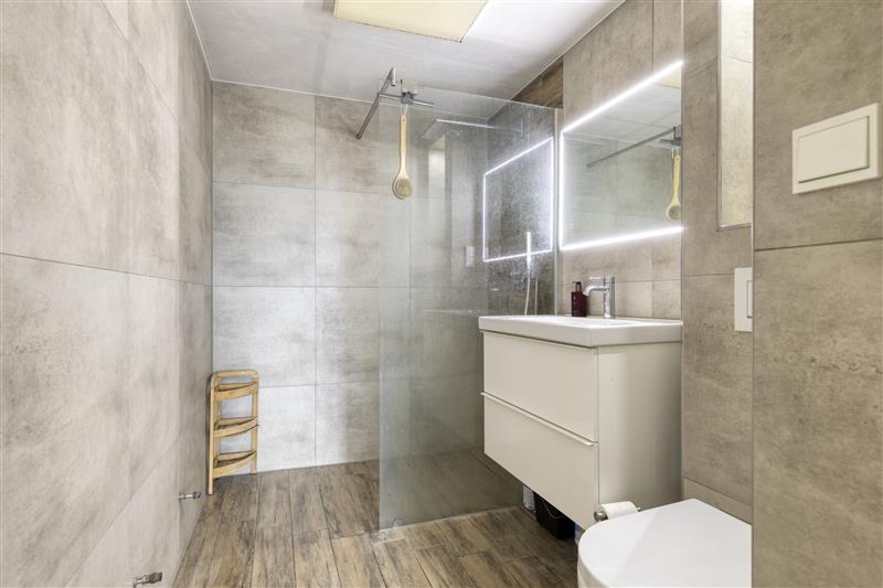Appartement te koop: Valkenisseweg 117, Amsterdam