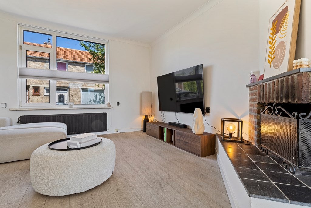 Tussenwoning te koop: Emmastraat 120, Hoensbroek