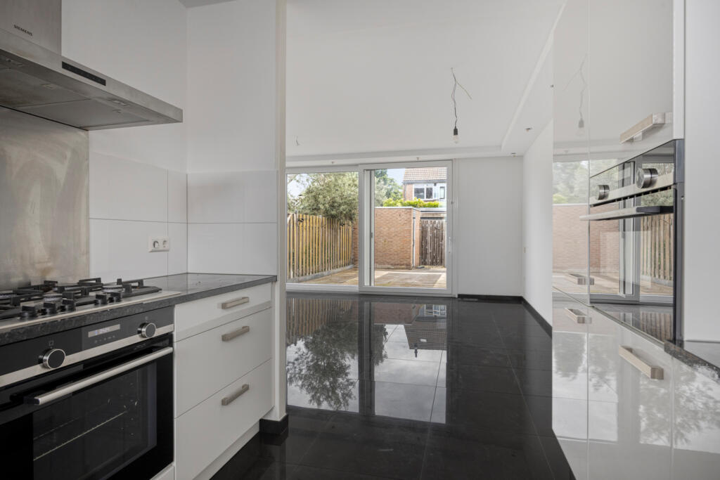 Tussenwoning te koop: De Panneboeter 55, Hendrik-Ido-Ambacht