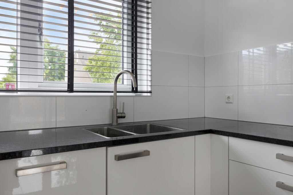 Tussenwoning te koop: De Panneboeter 55, Hendrik-Ido-Ambacht
