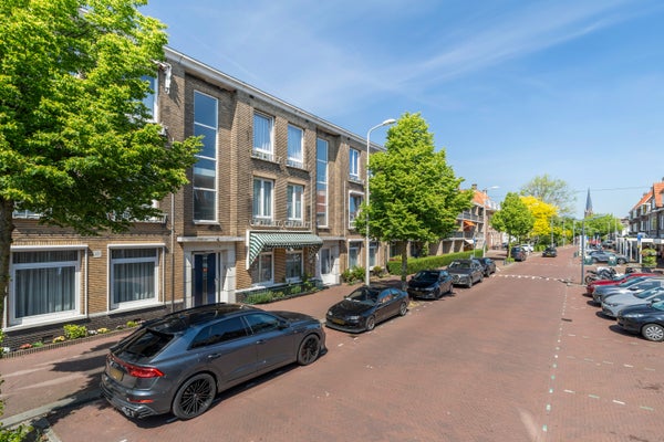 Loosduinse Hoofdstraat 247 in Den Haag