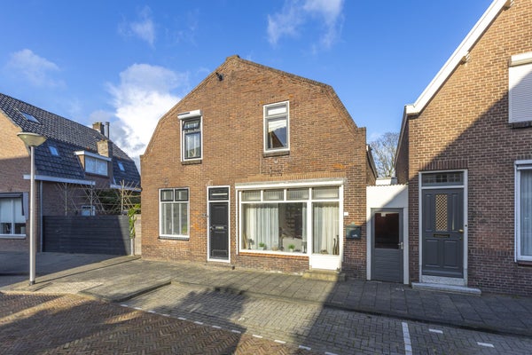 Huis te koop Baanhoek 239 in Sliedrecht voor € 375.000