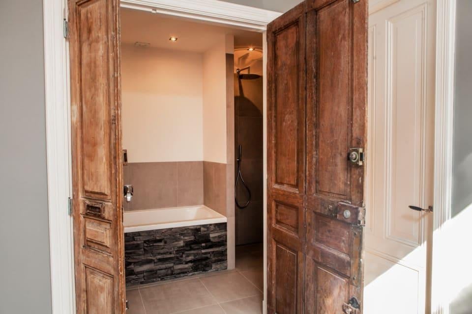 Woning te huur: Derde Kostverlorenkade, Amsterdam