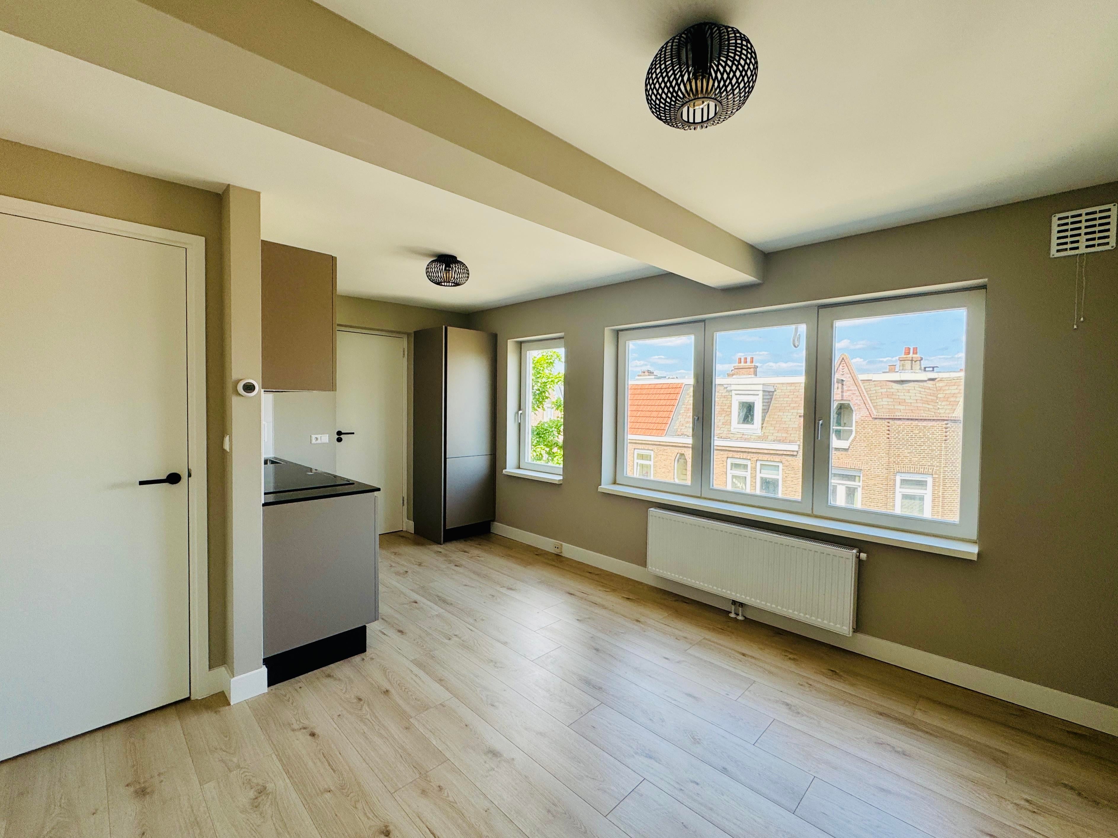 Flat Cornelis Trooststraat