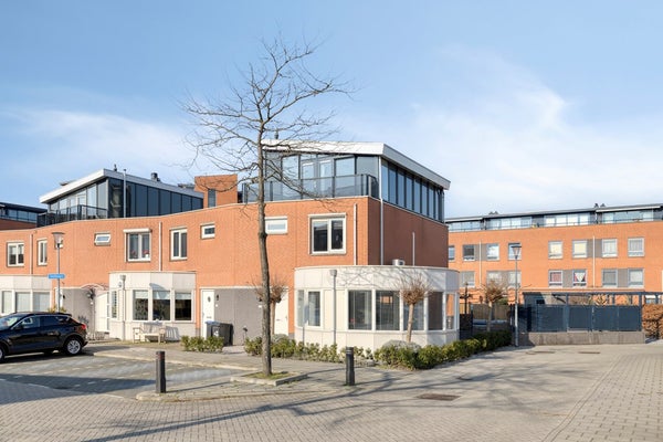 Huis Hoofdvaart 2 in Schiedam