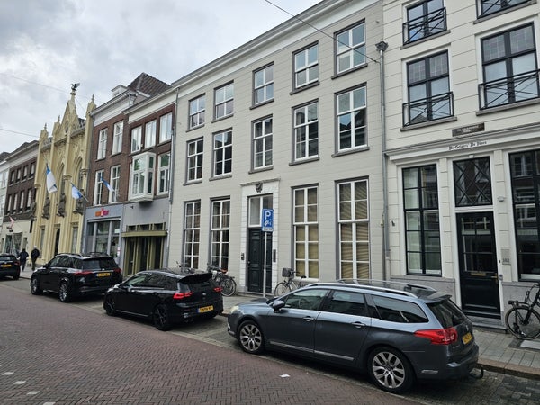 Flat Hinthamerstraat