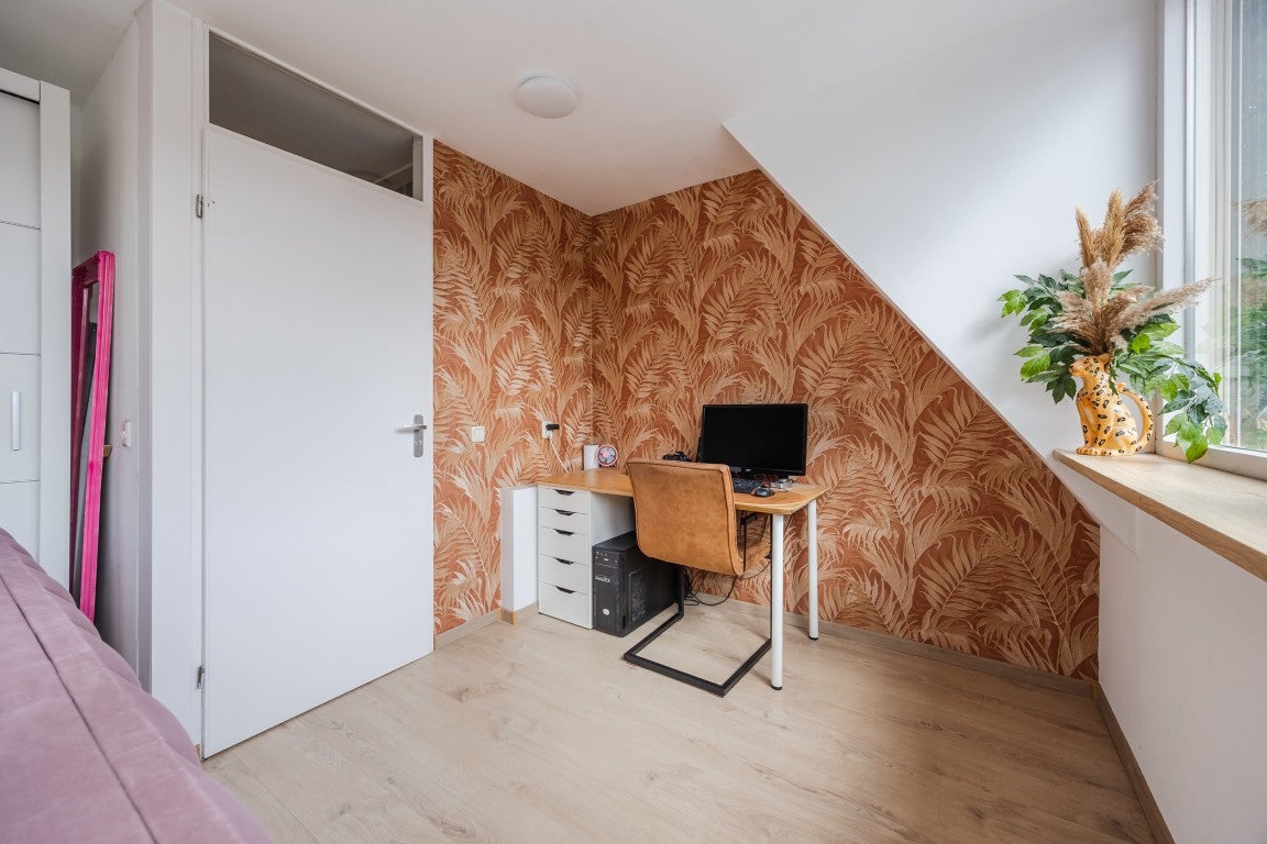 Tussenwoning te koop: Kastanjelaan 28, Halsteren