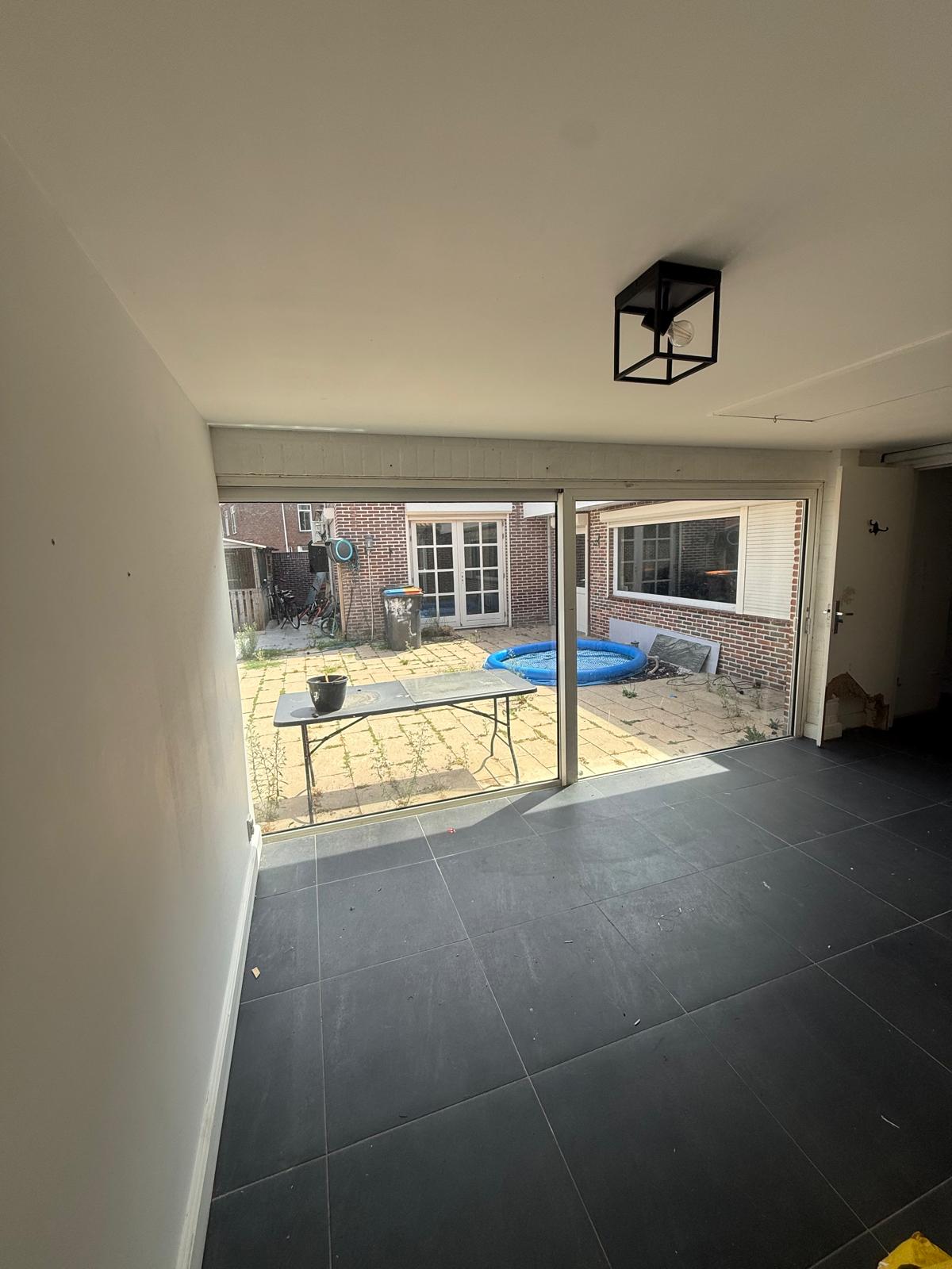 Hoekwoning te huur: Arendlaan 1, Tilburg