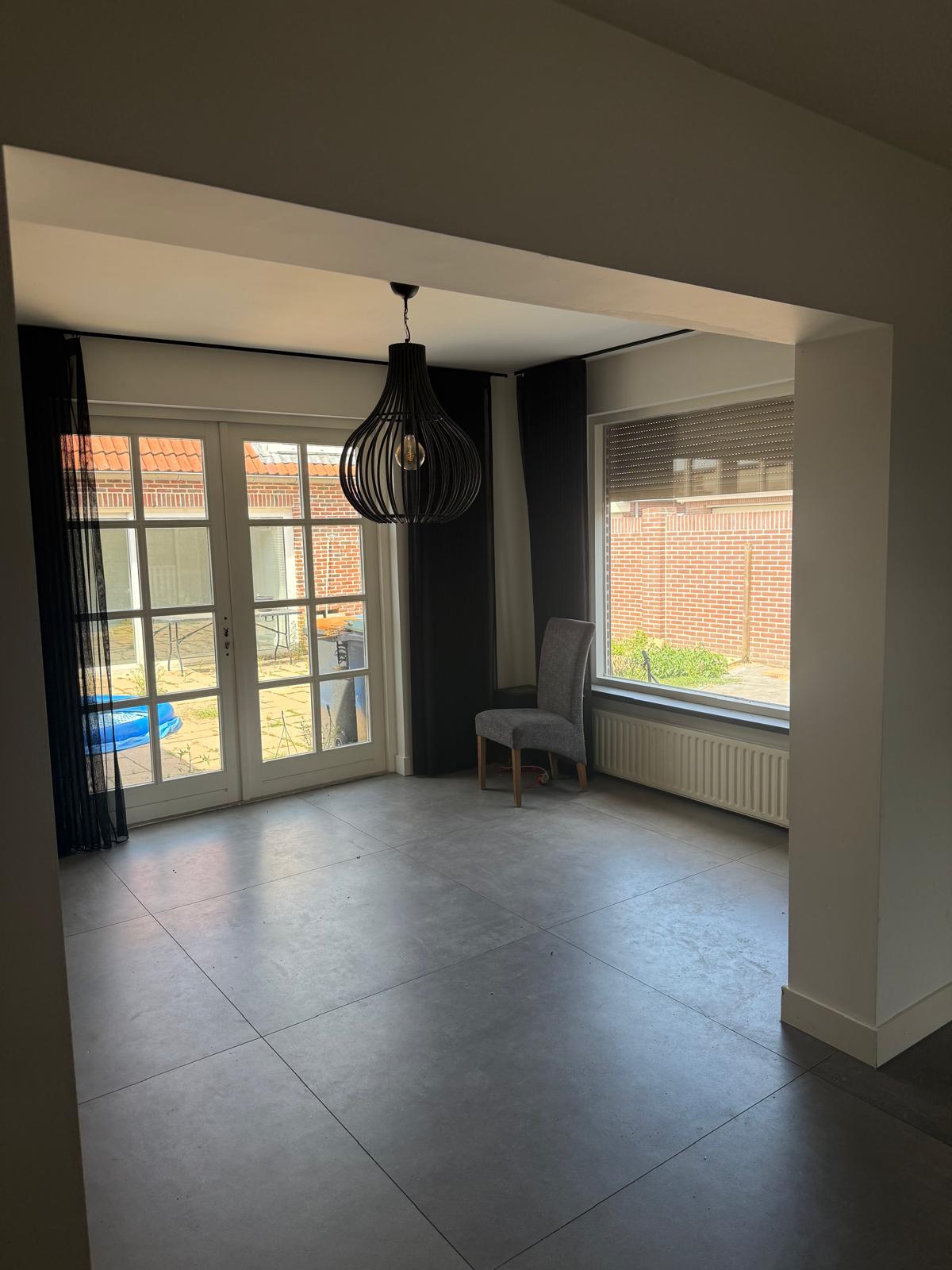 Hoekwoning te huur: Arendlaan 1, Tilburg