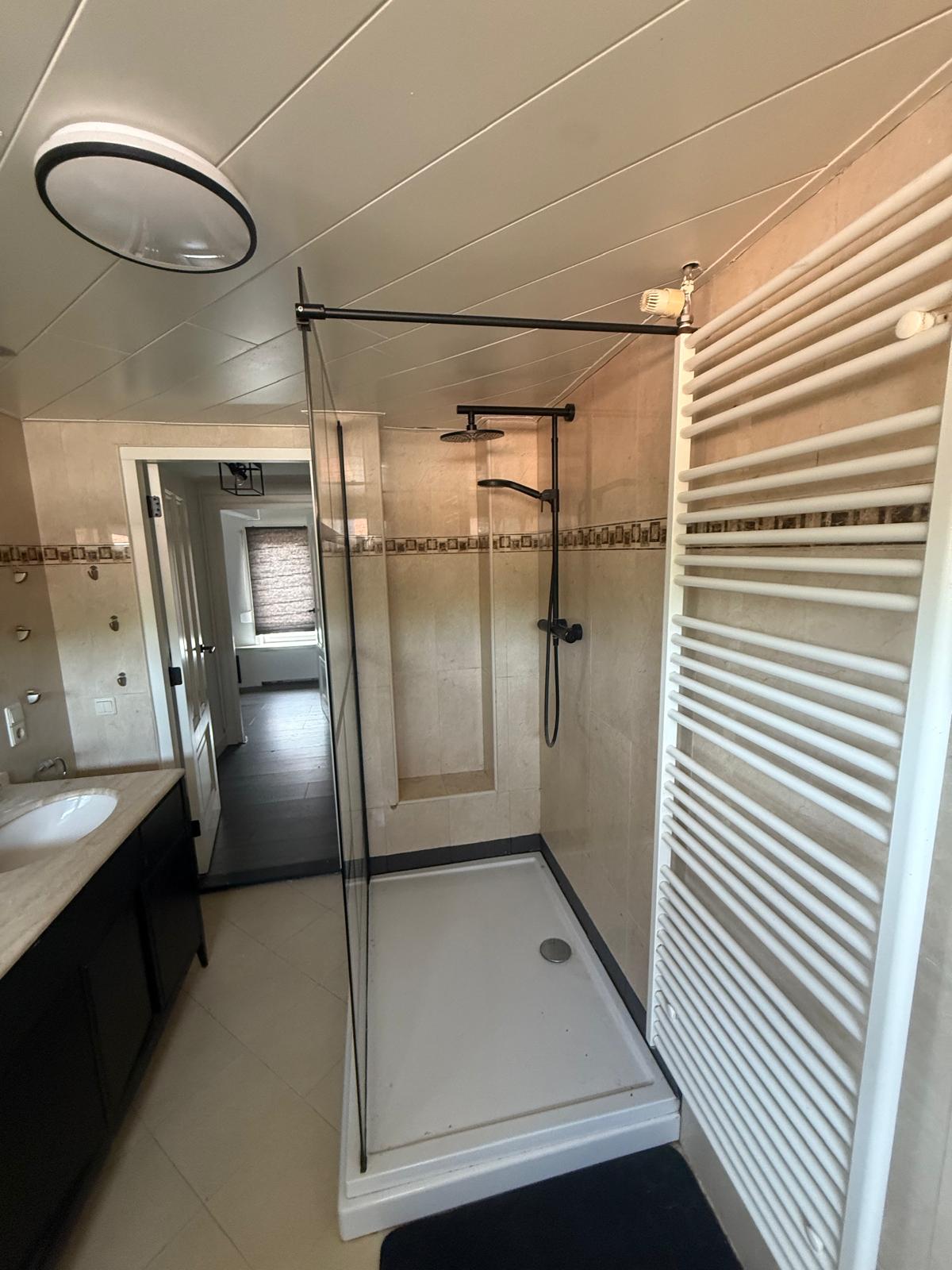 Hoekwoning te huur: Arendlaan 1, Tilburg