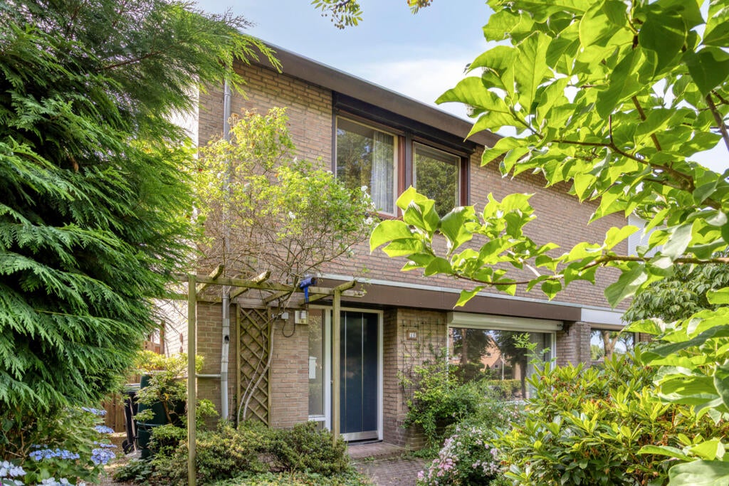 Twee-onder-één-kap te koop: Markies de Schenkweg 16, Nieuwstadt