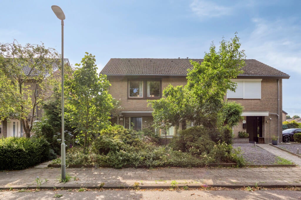 Twee-onder-één-kap te koop: Markies de Schenkweg 16, Nieuwstadt