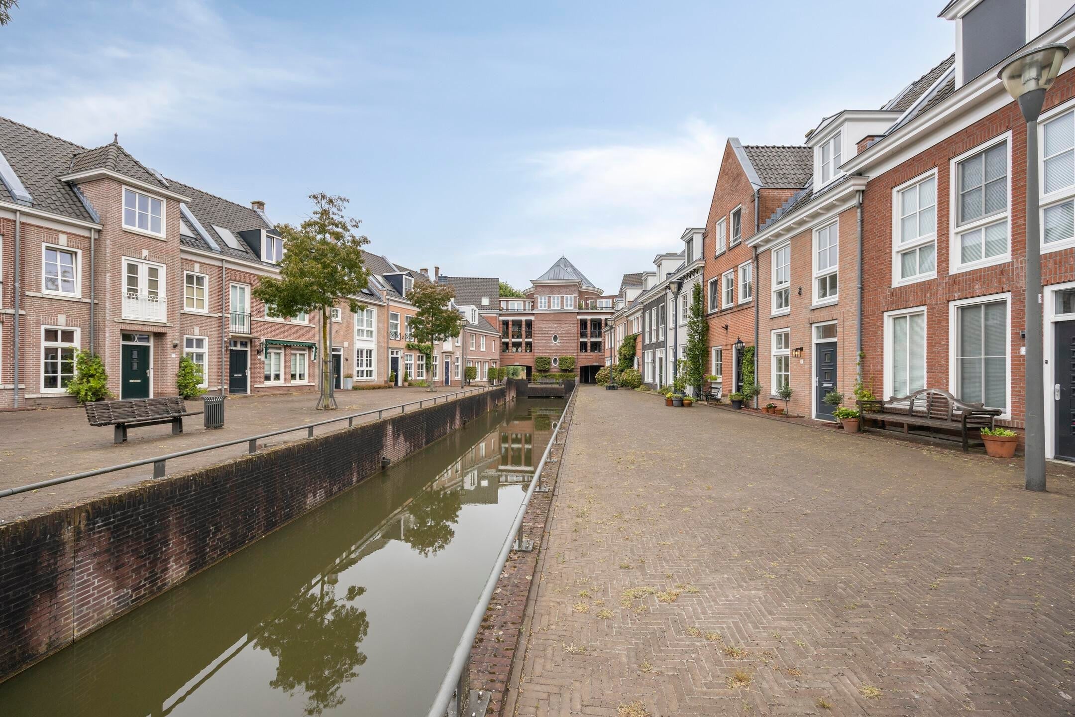 Tussenwoning te koop: Lindt 6, Helmond