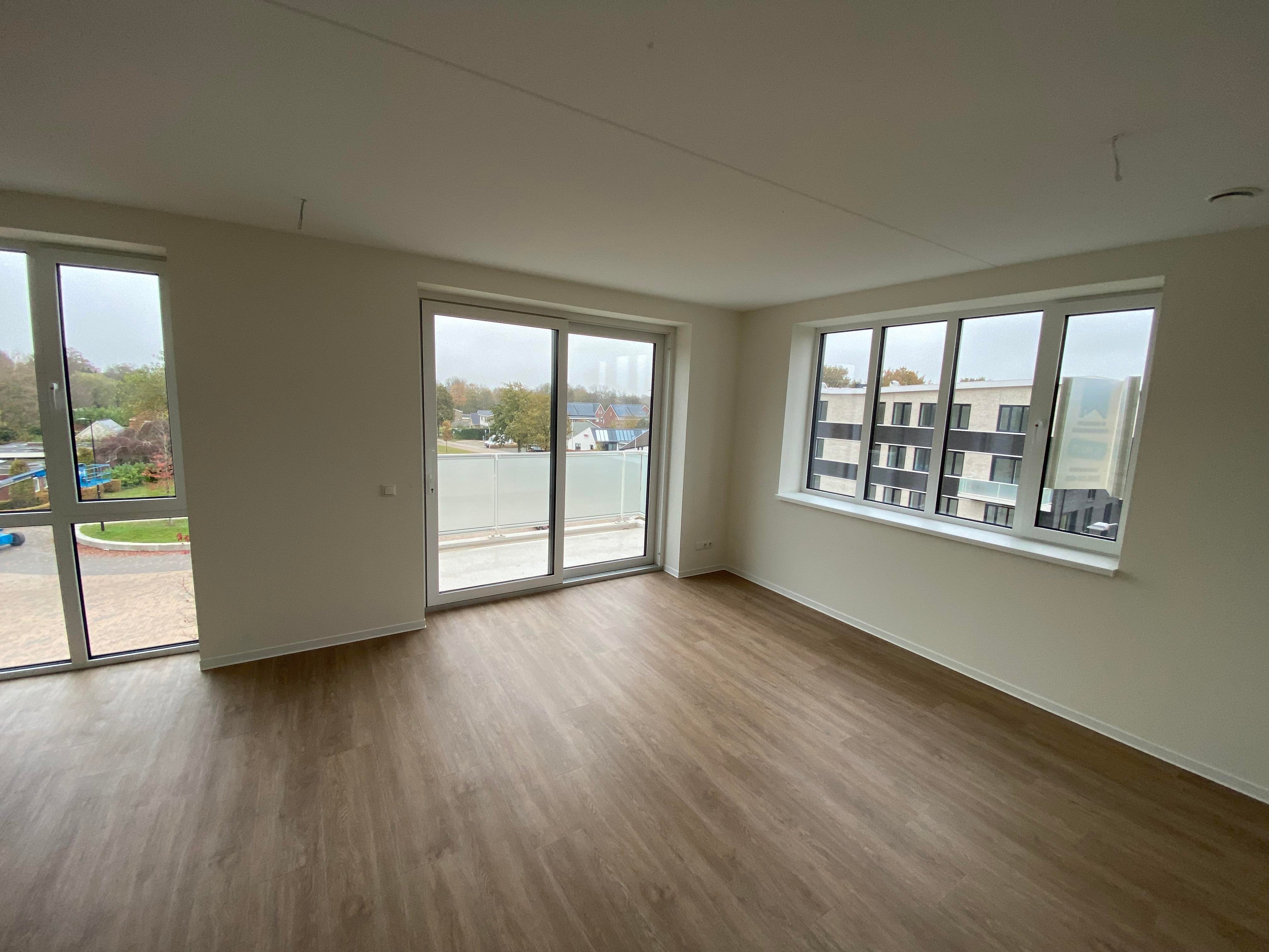 Appartement te huur: Rijksstraatweg 3A-13, Hurdegaryp