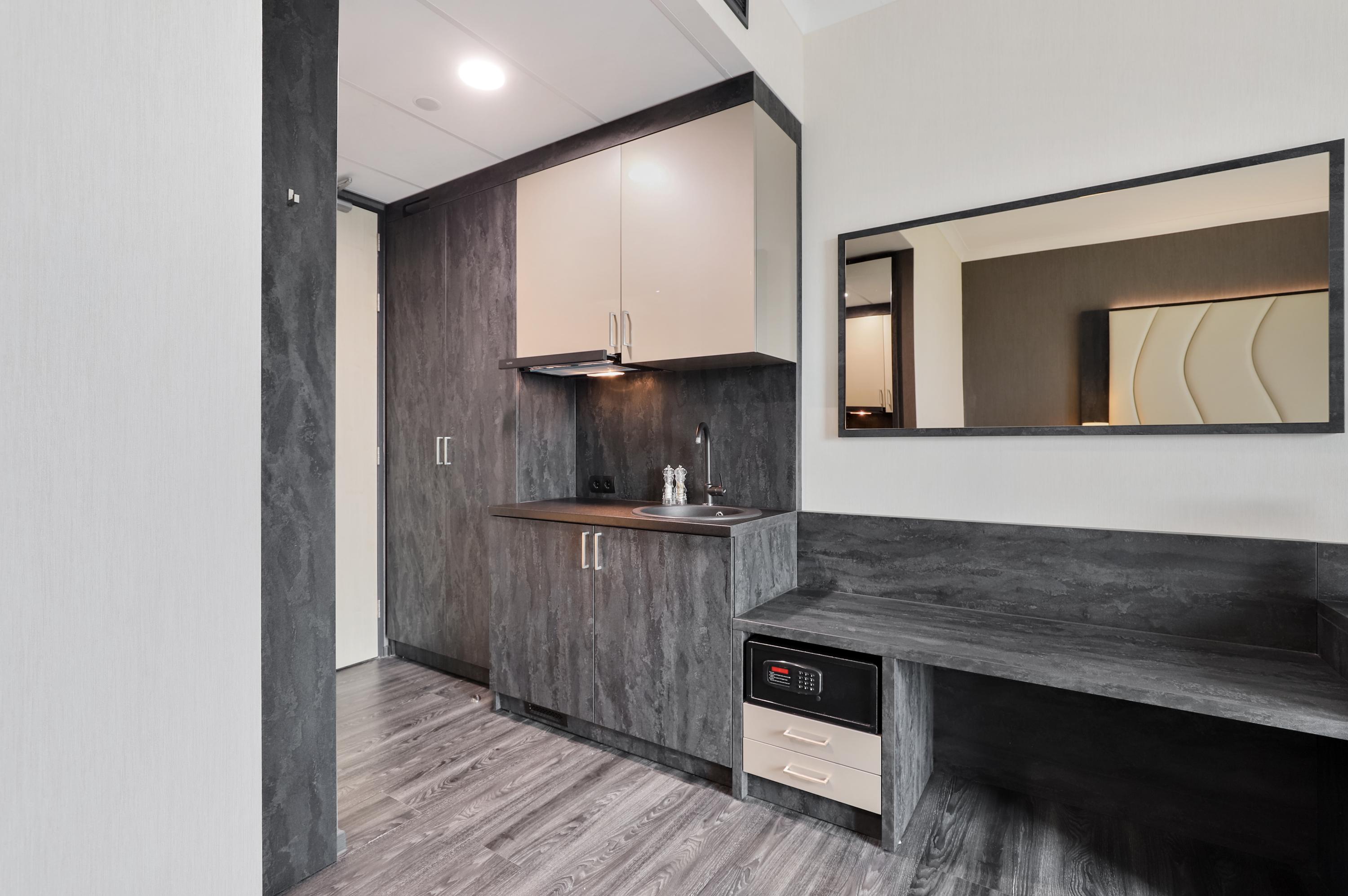 Appartement te huur: Generaal Eisenhowerplein 1, Rijswijk
