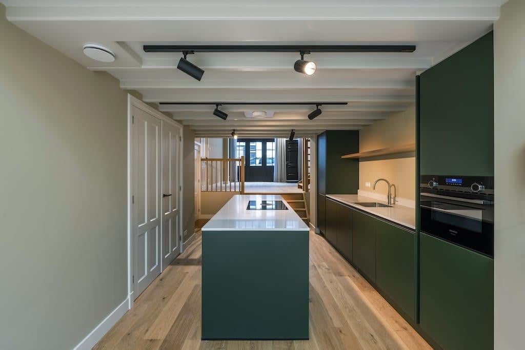 Woning te huur: Bloemstraat, Amsterdam