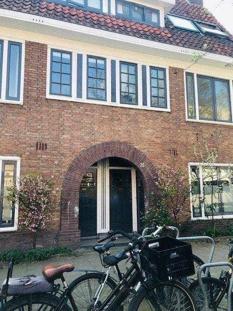 Te huur: Huis Mr. P.N. Arntzeniusweg 26 in Amsterdam