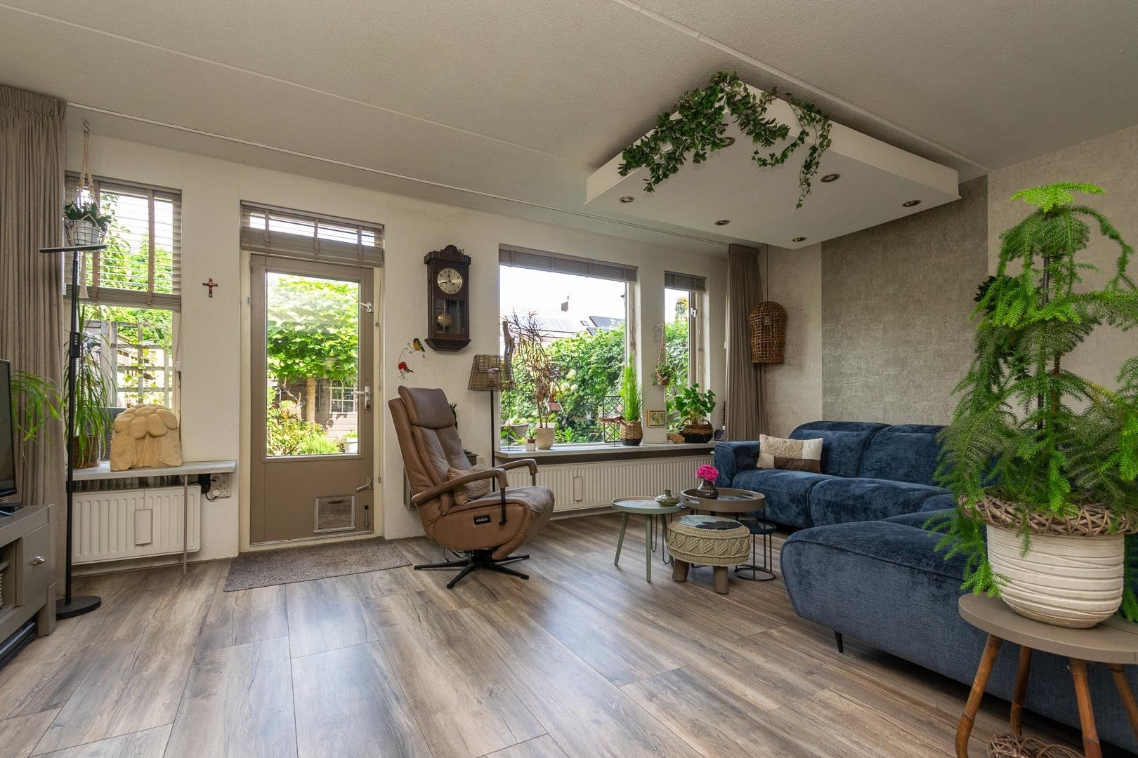 Tussenwoning te koop: Behringhof 37, Hoogeveen