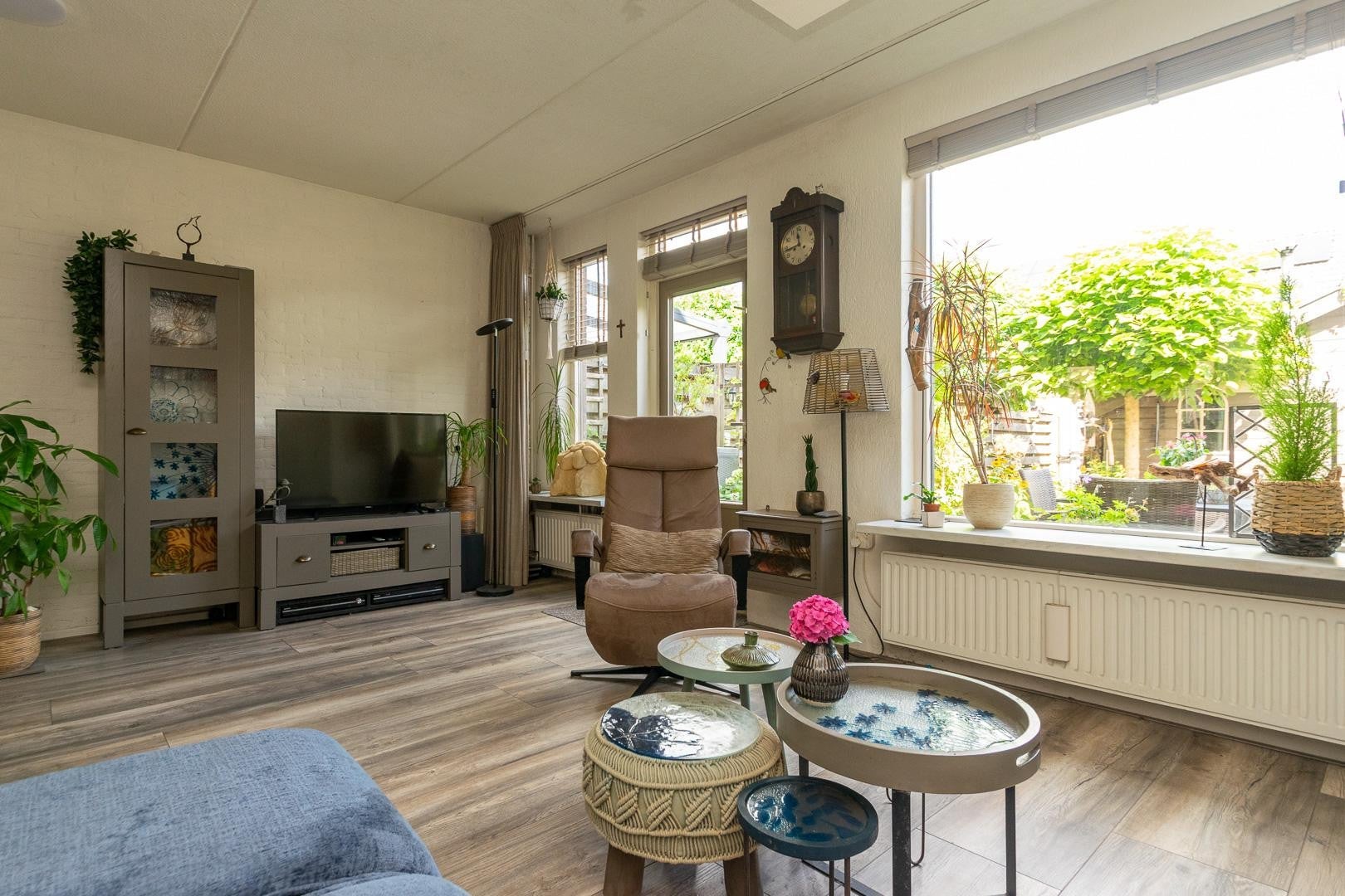 Tussenwoning te koop: Behringhof 37, Hoogeveen