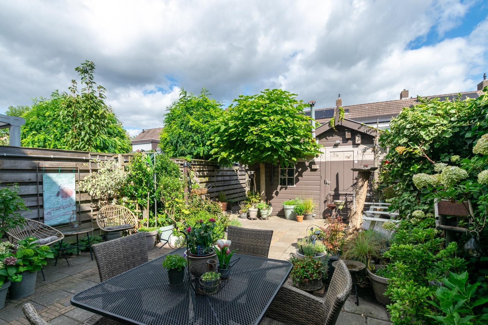 Tussenwoning te koop: Behringhof 37, Hoogeveen