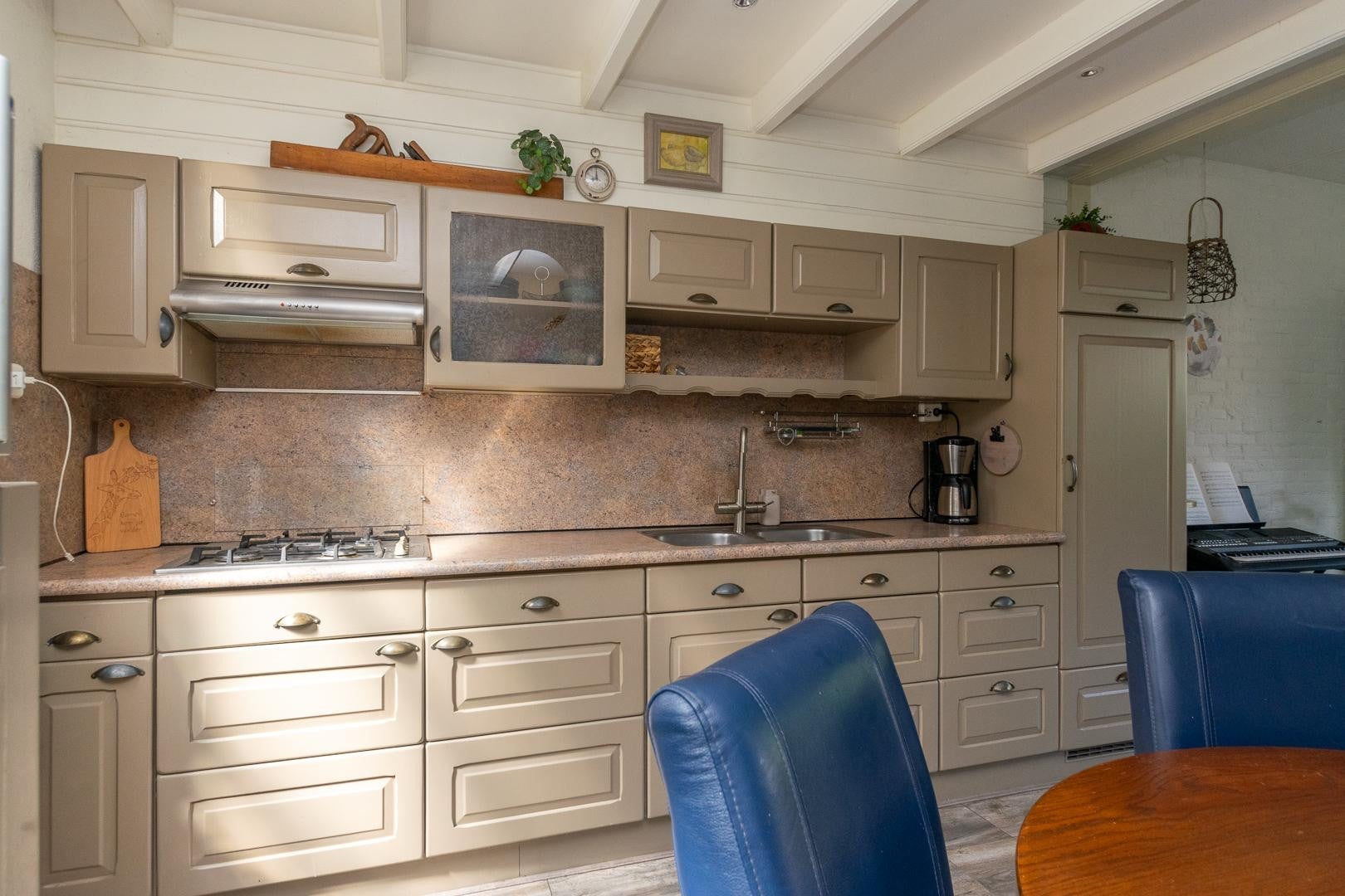 Tussenwoning te koop: Behringhof 37, Hoogeveen