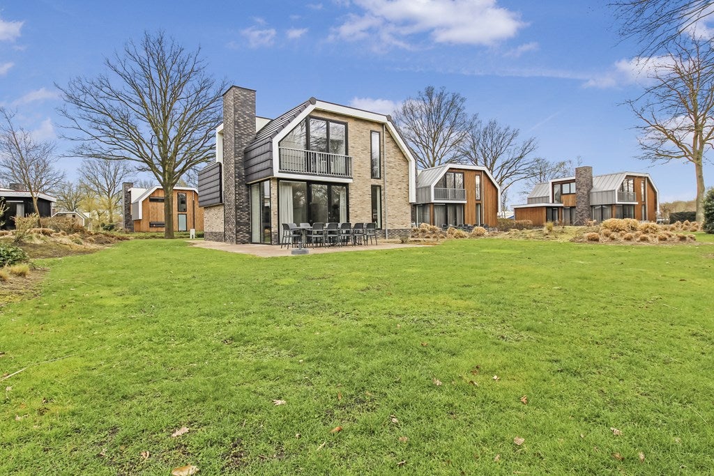 Vrijstaande woning te koop: Spijkweg 15-102, Biddinghuizen