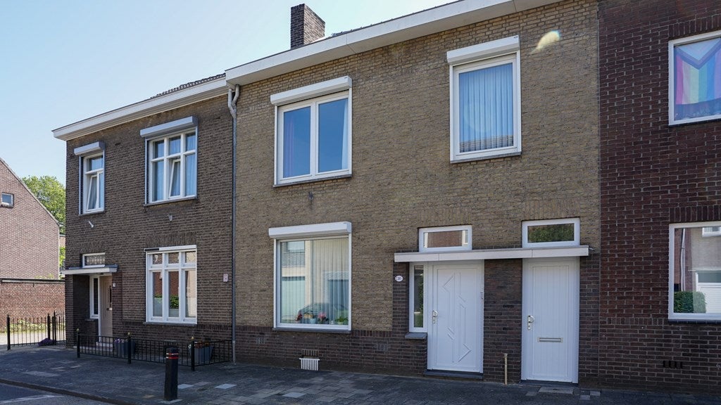 Tussenwoning te koop: Sint Servatiusweg 31, Maastricht