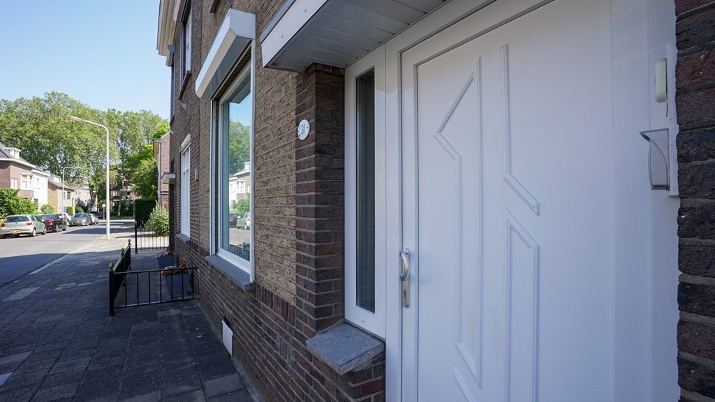 Tussenwoning te koop: Sint Servatiusweg 31, Maastricht