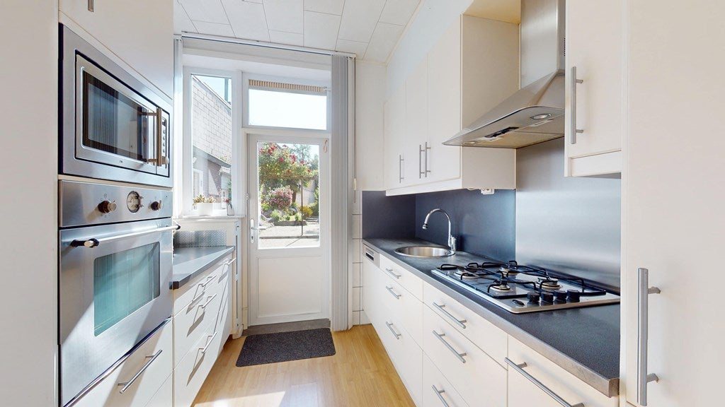 Tussenwoning te koop: Sint Servatiusweg 31, Maastricht