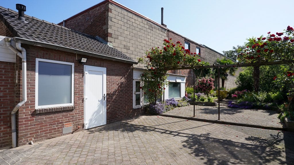 Tussenwoning te koop: Sint Servatiusweg 31, Maastricht