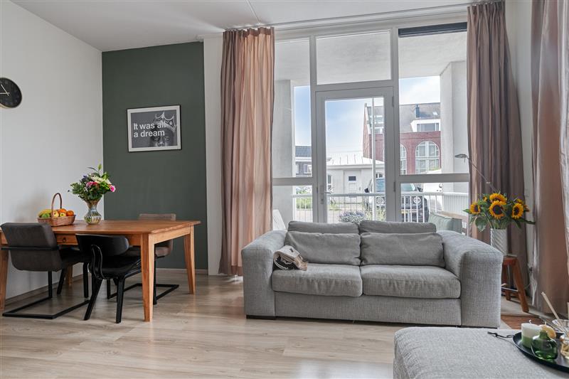 Appartement te koop: Buitenhuislaan 26, Landsmeer