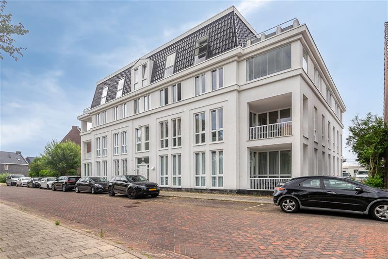 Appartement te koop: Buitenhuislaan 26, Landsmeer