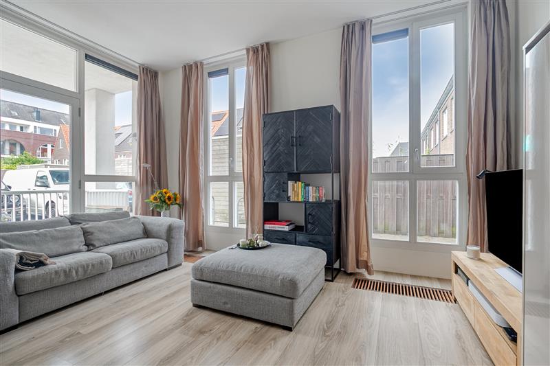Appartement te koop: Buitenhuislaan 26, Landsmeer