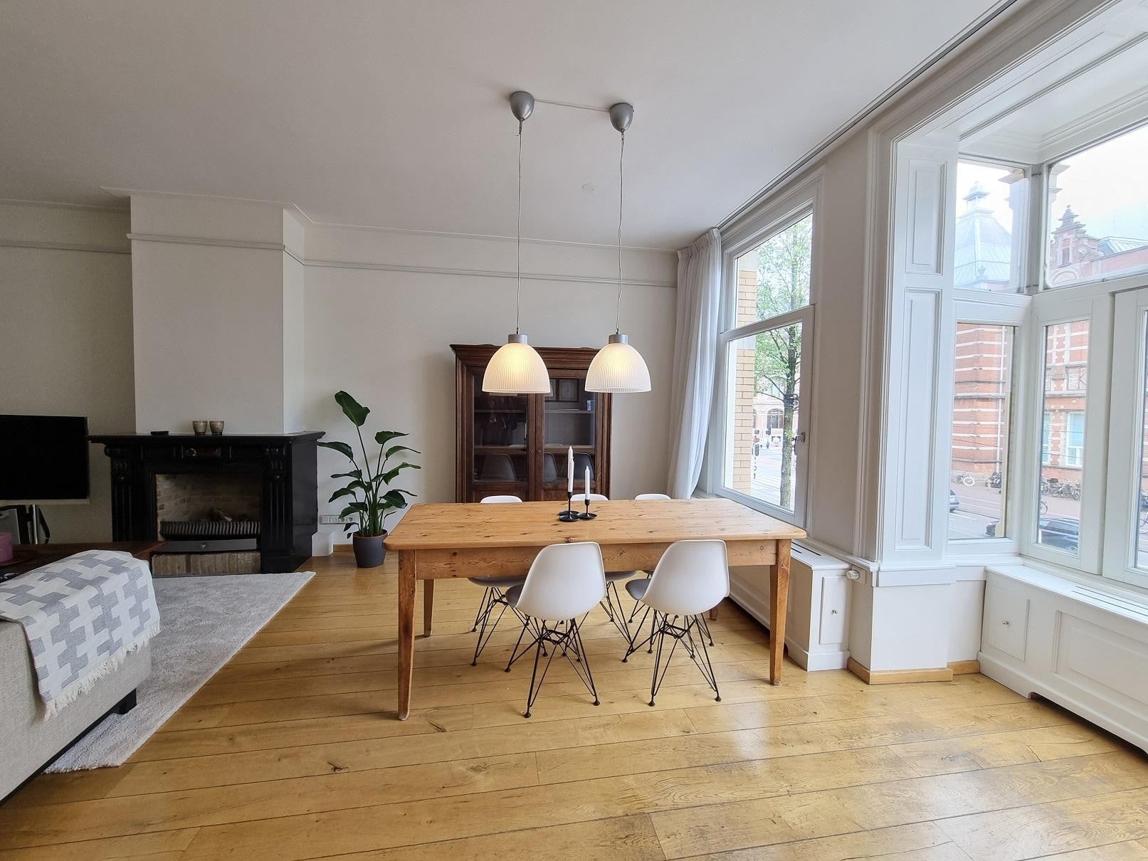 Woning te huur: Van Baerlestraat, Amsterdam