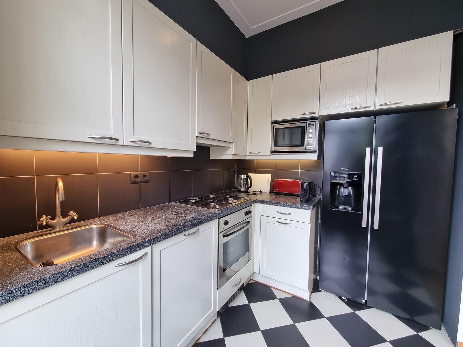 Woning te huur: Van Baerlestraat, Amsterdam