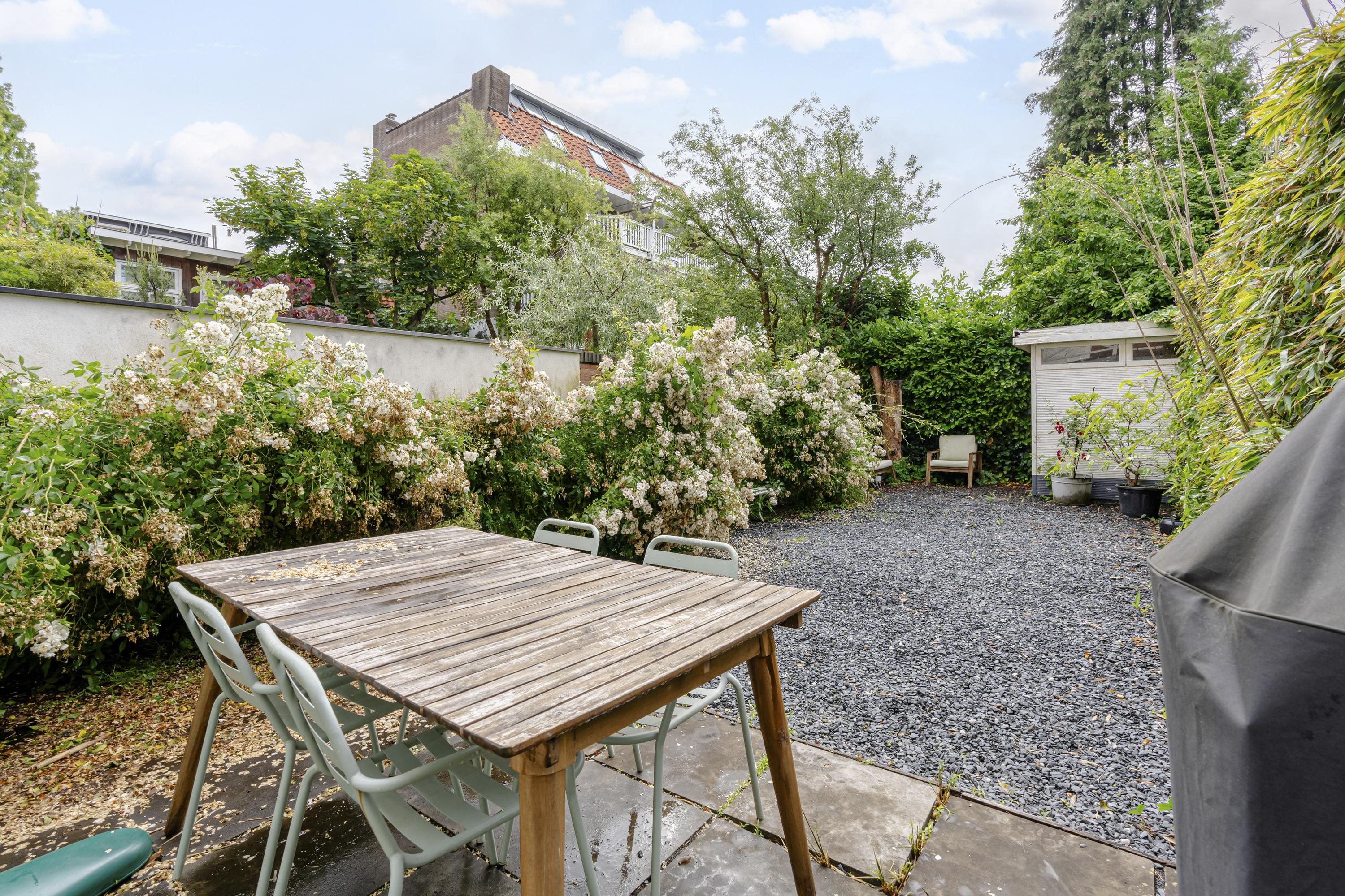 Tussenwoning te huur: Hogeweg 72, Amsterdam