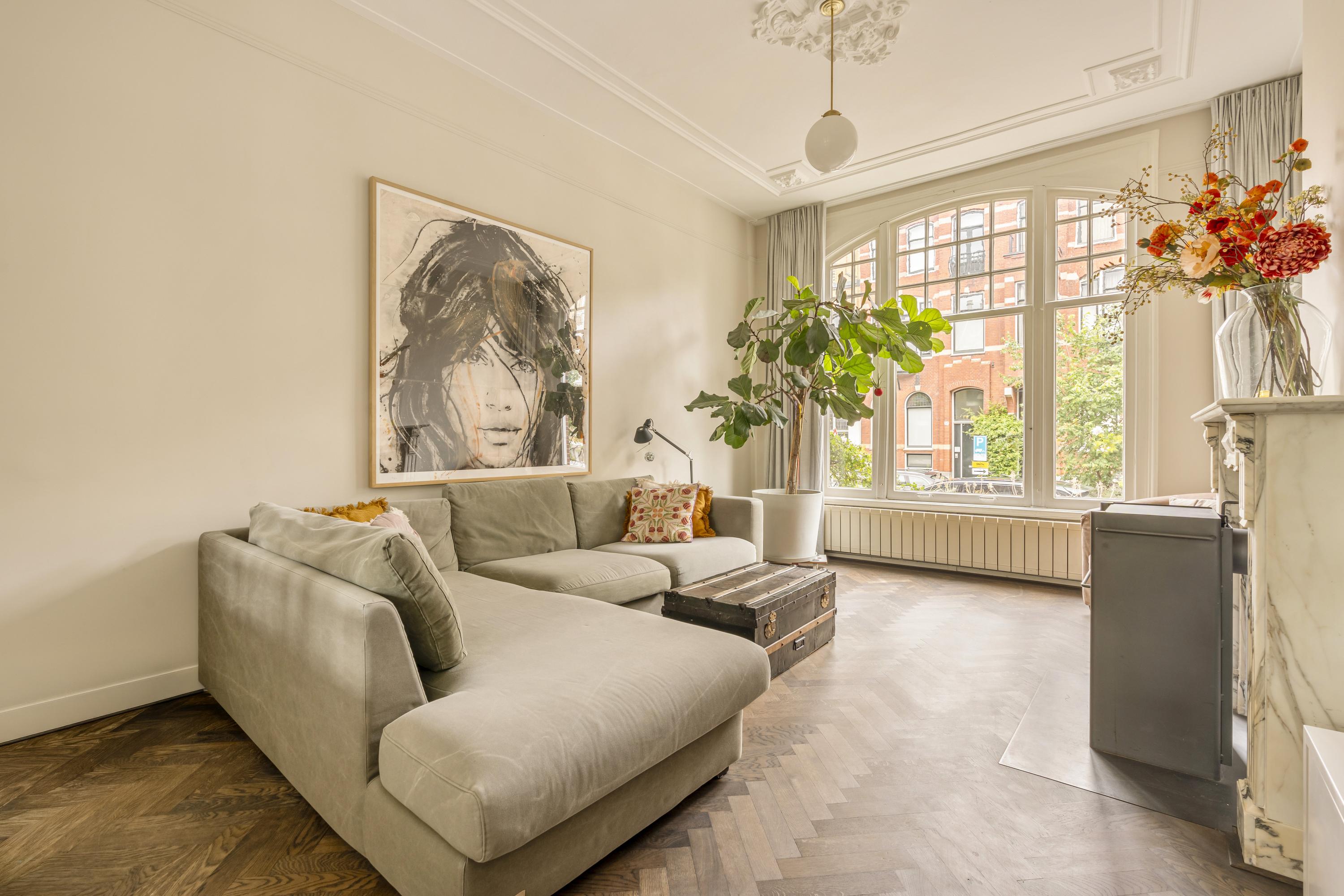 Tussenwoning te huur: Hogeweg 72, Amsterdam