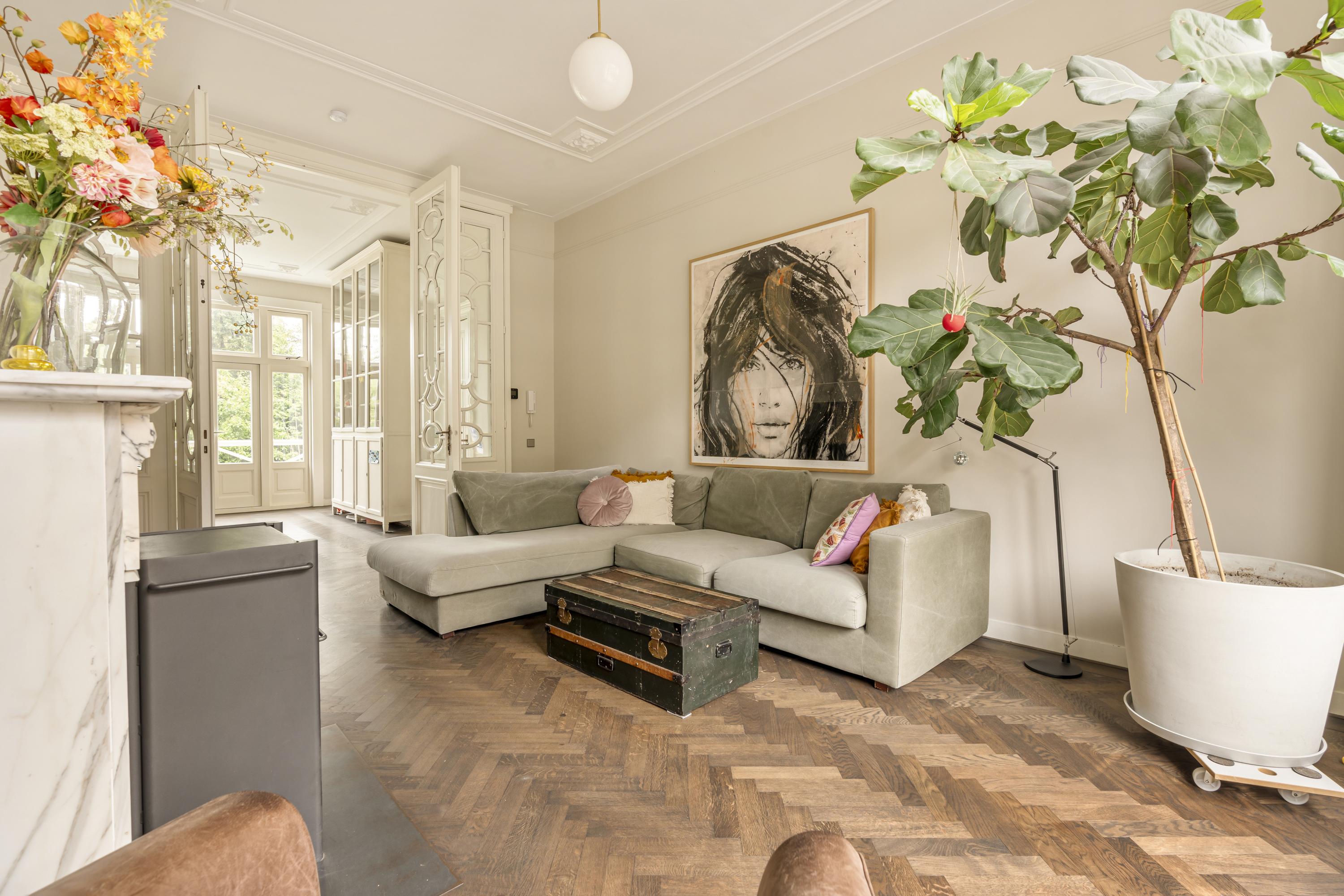Tussenwoning te huur: Hogeweg 72, Amsterdam