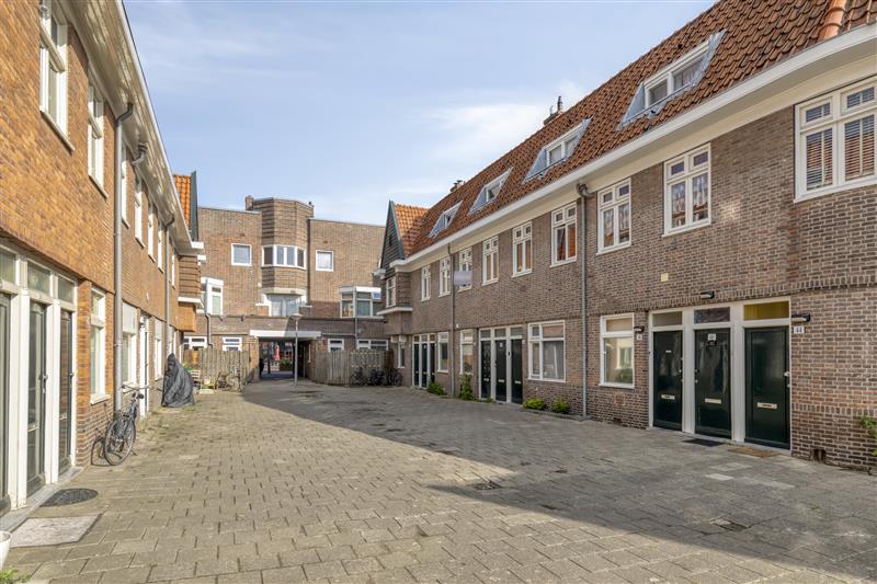 Appartement te koop: Gentiaanplein 52-1, Amsterdam