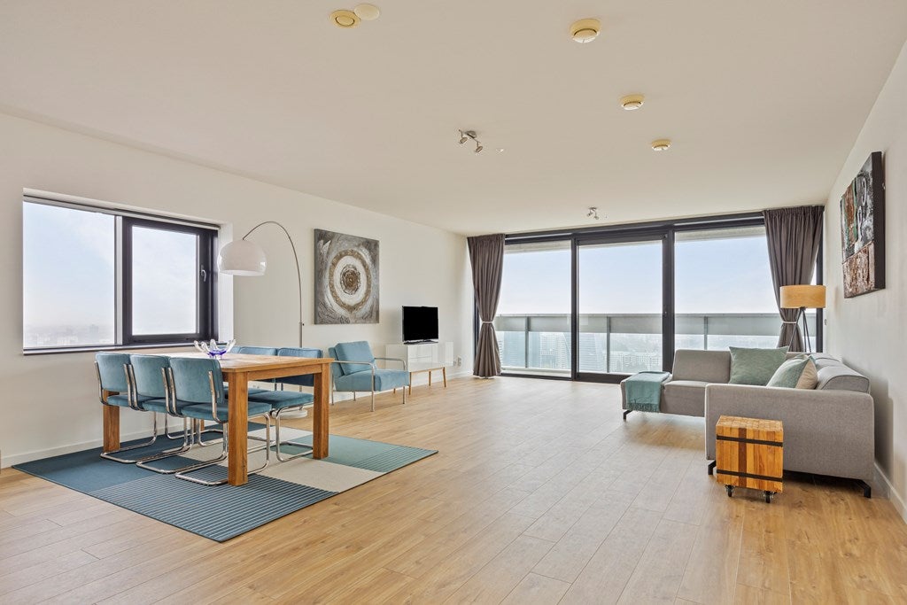 Flat Anna van Buerenplein 212